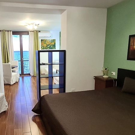 L'Isola Aer B&B Лезіна Екстер'єр фото